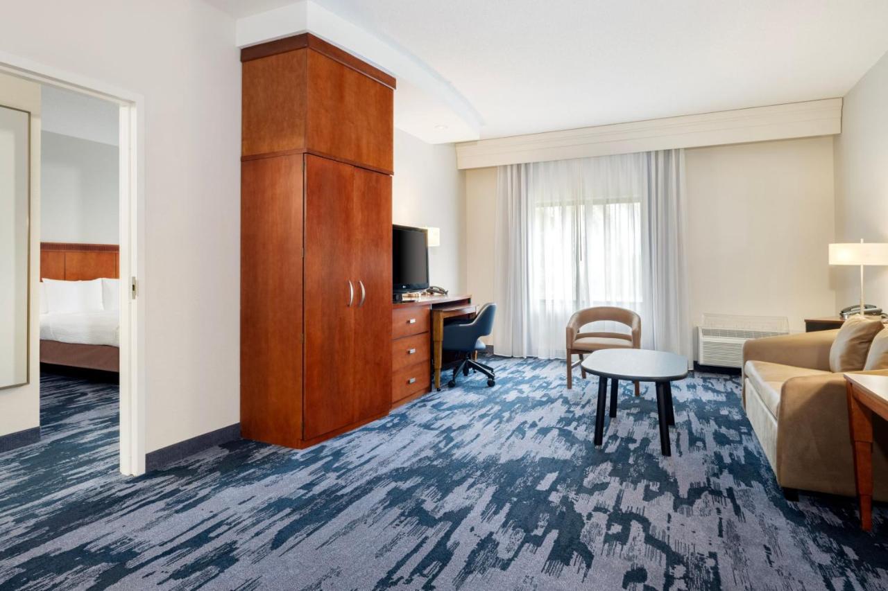 Fairfield Inn & Suites Orlando Окои Екстериор снимка